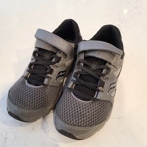 Saucony kids sneakers size 13.5